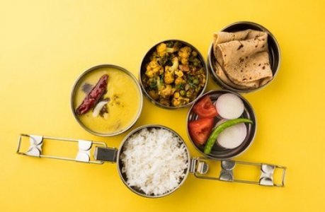 Free Tifins For Covid Patients By Narayan Seva Institute