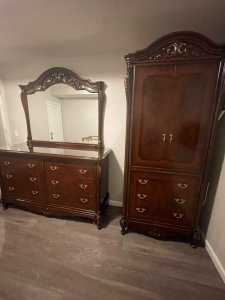 Traditional Bedroom Set